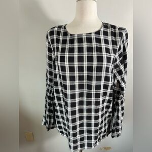 beachlunchlounge Black and White Plaid Blouse size L